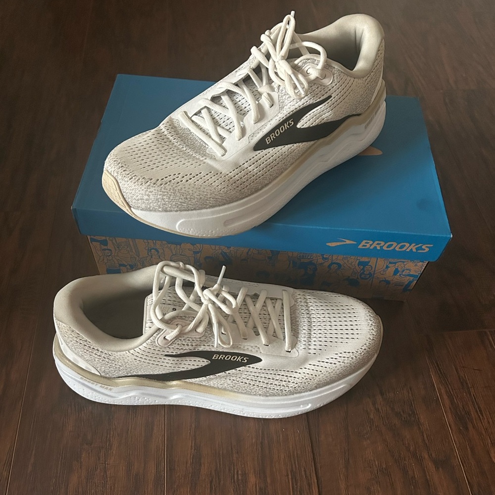 Brooks Men's Athletic Running Shoes in Off-White with Black Accents